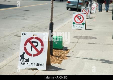 Nessun segno di parcheggio sul Mont Royal street Quebec Montreal Canada 19 05 2005 Foto Stock