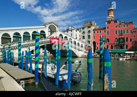 Ponte di Rialto) sul Canal Grande Venezia Italia Foto Stock