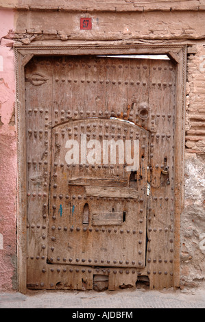 La vecchia porta della Medina di Marrakech marocco Foto Stock