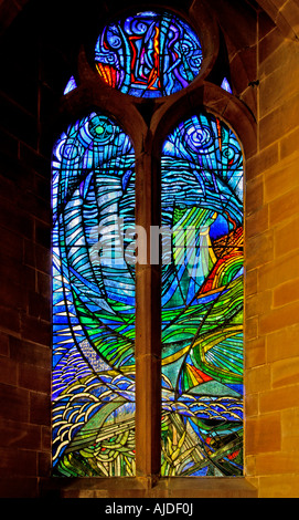 Norman Nicholson memorial finestra. Chiesa di San Giorgio, Millom, Cumbria, Inghilterra, Regno Unito, Europa. Foto Stock