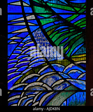 Norman Nicholson memorial finestra (dettaglio). Chiesa di San Giorgio, Millom, Cumbria, Inghilterra, Regno Unito, Europa. Foto Stock