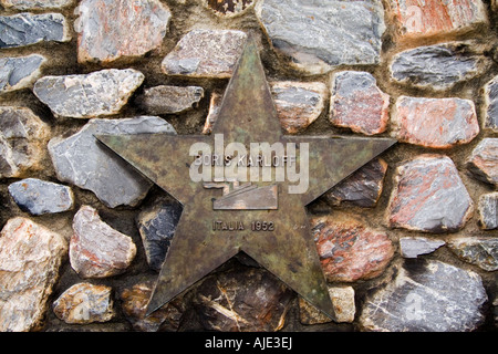 Stella di ottone, commemorando, Boris Karloff, William Henry Pratt, Docks di Plymouth, Terminal passeggeri, viaggio in nave per gli Stati Uniti, attore inglese, Frankenstein. Foto Stock