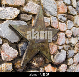 Stella di ottone, commemorando, Boris Karloff, William Henry Pratt, Docks di Plymouth, Terminal passeggeri, viaggio in nave per gli Stati Uniti, attore inglese, Frankenstein. Foto Stock