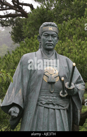 La statua di Hijikata Toshizo a Takahata Fudo figlio Kongo Ji Hino Tokyo Giappone Foto Stock