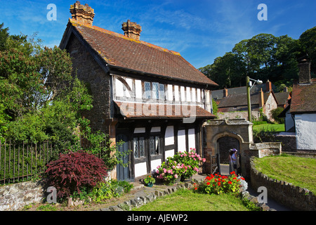 Chiesa Casa del Priorato e Chiesa Parrocchiale di San Giorgio in Dunster, Devon, Regno Unito Foto Stock