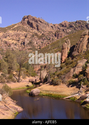 California pinnacoli Monumento Nazionale Bear Gulch serbatoio al fine di Mosè un sentiero per la primavera Foto Stock