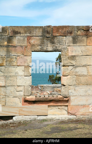 Rovine di condannare le miniere di carbone a Lime Bay, Tasmania Foto Stock