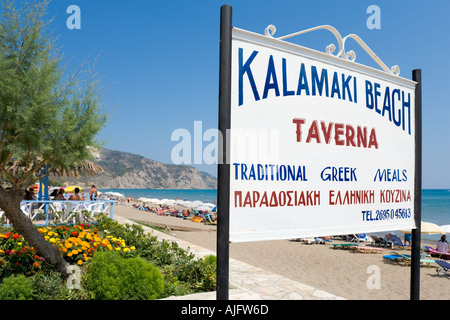 Segno per la Taverna sulla spiaggia, Kalamaki, Zacinto (Zante), Isole Ionie, Grecia Foto Stock