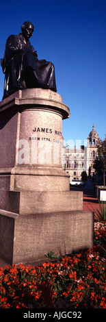 Regno Unito Scozia Città di Glasgow Statua di James Watt in George Square Foto Stock