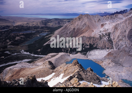 Vista di Laguna de los Tres da Cerro Madsen, Lago Viedma sullo sfondo, Parco Nazionale Los Glaciares, Patagonia, Argentina Foto Stock