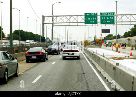 La congestione del traffico sulla superstrada verso il centro di Chicago in Illinois il Foto Stock
