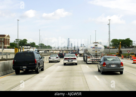 La congestione del traffico sulla superstrada verso il centro di Chicago in Illinois il Foto Stock
