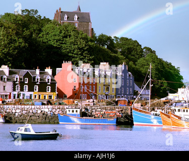 GB - Scozia: Tobermory Harbour sull isola di Mull Foto Stock