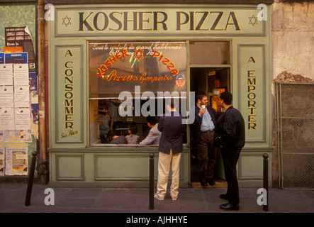 Il francese ebreo, ebrei francesi, il popolo ebraico, pizza kosher kosher pizzeria, il quartiere ebraico e il quartiere di Marais, Parigi, Ile-de-France, Francia, Europa Foto Stock