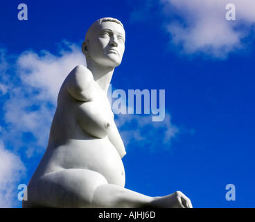 Marc Quinn della statua di Alison riunitore incinta in Trafalgar Square, Settembre 2005 Foto Stock