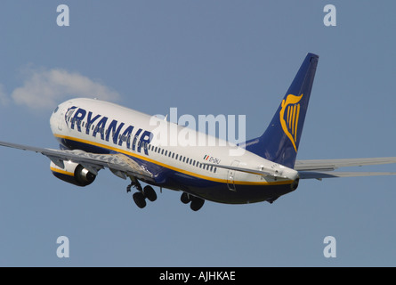 Aereo Ryanair Boeing 737-800 aereo decolla da Bristol aeroporto regionale Foto Stock