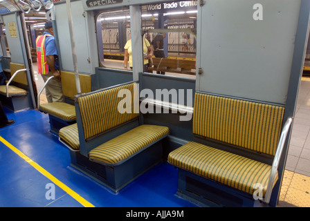 Circa 1940 alla metropolitana auto su anniversario speciale viaggio Foto Stock