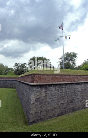 Fort Jay fortificazioni, Governors Island, New York Foto Stock