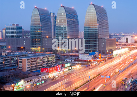 Nightview di Xihuan piazza un nuovo centro affari a Pechino Foto Stock