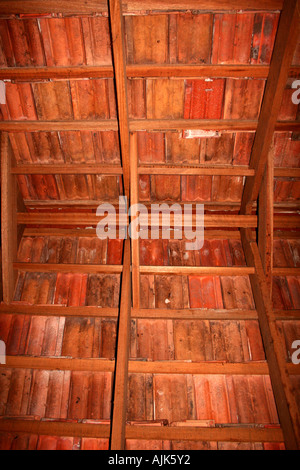Il tetto di tegole rosse di una casa tradizionale in Cochin, Kerala Foto Stock