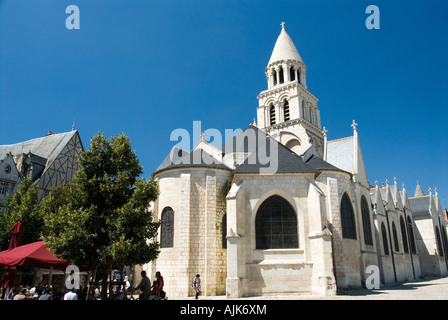 Notre Dame La Grande Undicesima chiesa del XII secolo la città di Poitiers Centre Poitou Charente Regione Francia Foto Stock