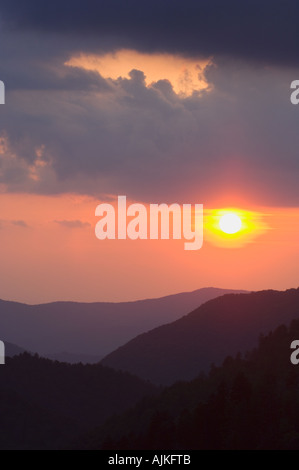 Tramonto da si affacciano sul lato del Tennessee di ritrovata Gap Road, Great Smoky Mountains National Park, Tennessee, Stati Uniti d'America Foto Stock