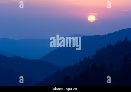 Tramonto da si affacciano sul lato del Tennessee di ritrovata Gap Road, Great Smoky Mountains National Park, Tennessee, Stati Uniti d'America Foto Stock