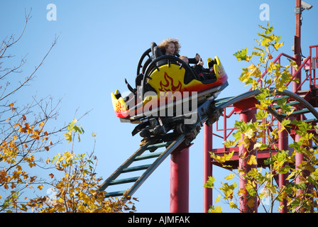 'Land of the Dragon's', 'Dragon's Fury' Ride, Parco a tema Chessington World of Adventures, Chessington, Surrey, Inghilterra, Regno Unito Foto Stock