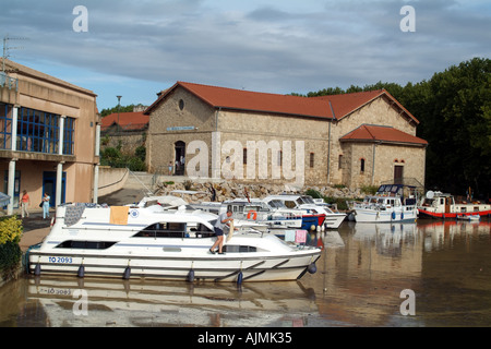 Canal du Midi a Colombiers vicino a Beziers Francia meridionale Foto Stock