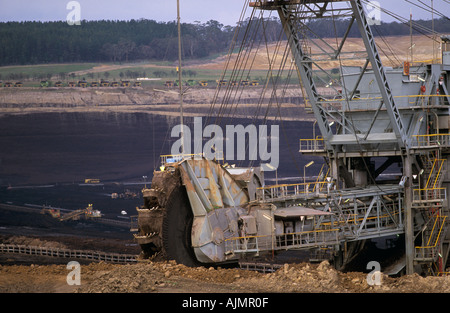 Yallourn l'energia elettrica è alimentata da carbone marrone da adiacente aperto miniera di taglio, Gippsland, Victoria, Australia Foto Stock