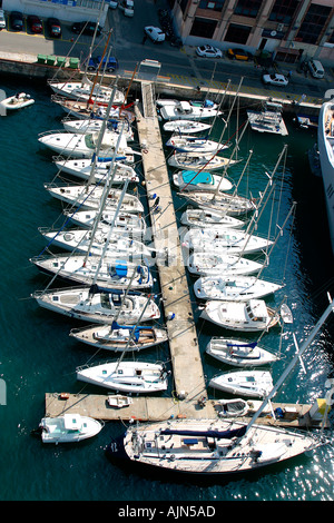 Barche nel porto di Barcellona SPAGNA Foto Stock