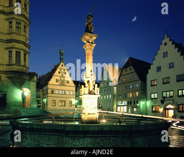 DE - Baviera: Piazza del Mercato a Rothenburg ob der Tauber Foto Stock