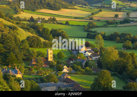 La campagna di laminazione del Somerset/Dorset confine con il villaggio di Corton Denham, Somerset, Inghilterra, Regno Unito. Foto Stock