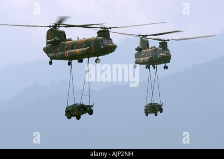 Boeing CH-47 elicottero Chinook del Giappone terra Self Defence Force Foto Stock