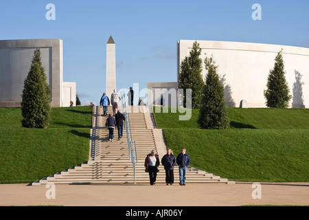 Forze armate Memorial, National Memorial Arboretum, Alrewas, Staffordshire, Inghilterra Foto Stock