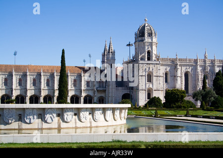 Monastero dos Jerónimos a Lisbona, Portogallo. Classificato come Patrimonio Mondiale dell'UNESCO si erge come il miglior esempio di arte manuelina Foto Stock