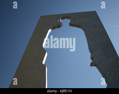 Uomo con valigetta scultura Burnett Plaza Fort Worth Texas Ottobre 2007 Foto Stock