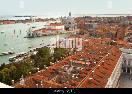 Aspetto di Santa Maria della Salute Canal Grande e Piazza San Marco da sopra Foto Stock