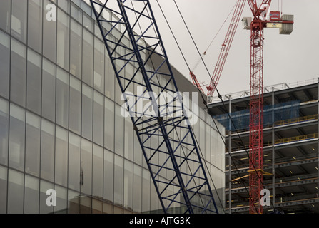 Esecuzione di lavori di costruzione di nuovi sviluppi in Spinningfields Manchester Foto Stock