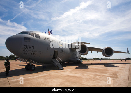 Boeing C-17A Globemaster US Air Force a Fairford RAF International Air Show Gloucestershire airshow 2006 Foto Stock