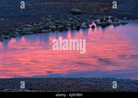Cielo di tramonto sopra il golfo di San Lorenzo vicino alla bocca di La Martre River, La Martre, QC Quebec, Canada Foto Stock