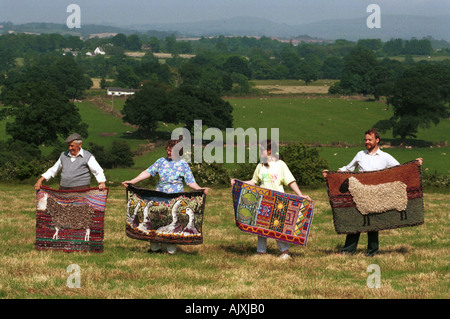 Rag tappeti su una farm di pennini John Robertson 2005 Foto Stock