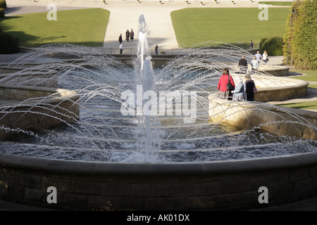 Regno Unito Inghilterra Northumberland, Alnwick, The Alnwick Garden, Grand Cascade, fontana d'acqua, UK071002070 Foto Stock