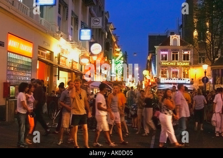 Amsterdam Olanda la vita notturna di Leidseplein Foto Stock