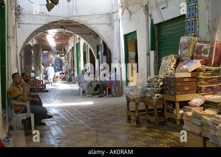 Tripoli, Libia. Scena di strada, Mercato coperto Foto Stock