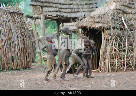 Toposa bambini / Nyanyagachor Foto Stock