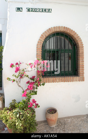 La storica città vecchia di Frigiliana, vicino a Nerja, Costa del Sol, Andalusia, Spagna Foto Stock