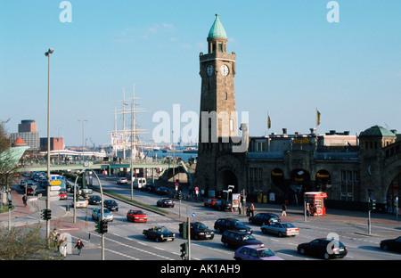 Landungsbruecken / Hamburg Foto Stock