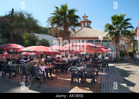 Bar in spiaggia, Benalmadena Costa, Costa del Sol, Andalusia, Spagna Foto Stock