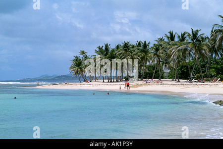 Una spiaggia molto popolare nei pressi della città di Christiansvaern Foto Stock